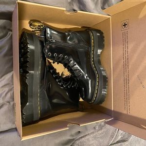 SOLD‼️‼️‼️‼️‼️Dr. Marten Jadon in the color black!